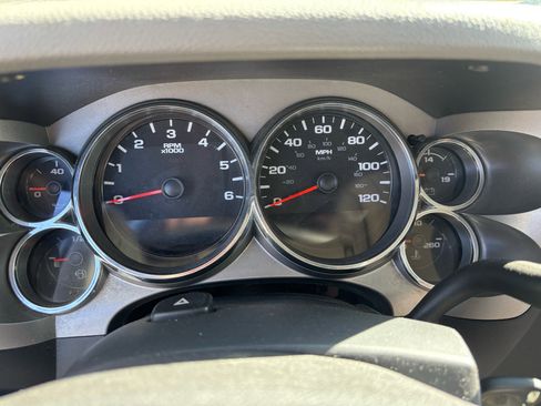 Used 2011 Chevrolet Silverado 2500 W/T w/ Snow Plow Prep Package image 26