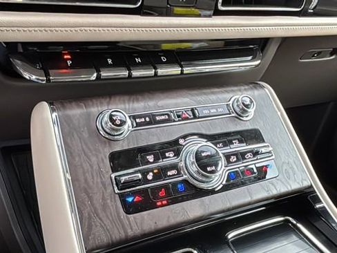 Used 2022 Lincoln Aviator Reserve w/ Equipment Group 201A image 31