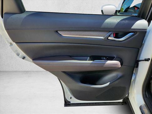New 2025 MAZDA CX-5 Signature image 21