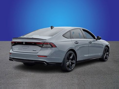 Used 2023 Honda Accord Sport image 4
