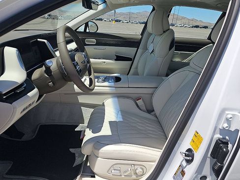 Used 2026 Genesis G90 3.5T AWD/4WD image 6
