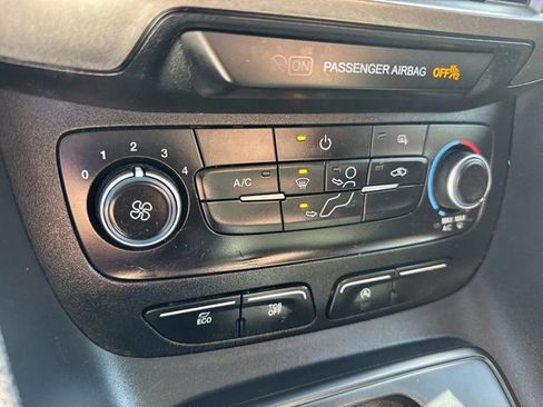 Used 2020 Ford Transit Connect XL image 18