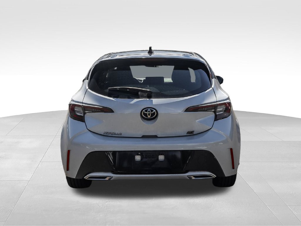 Used 2022 Toyota Corolla SE w/ SE Preferred Package FWD image 5