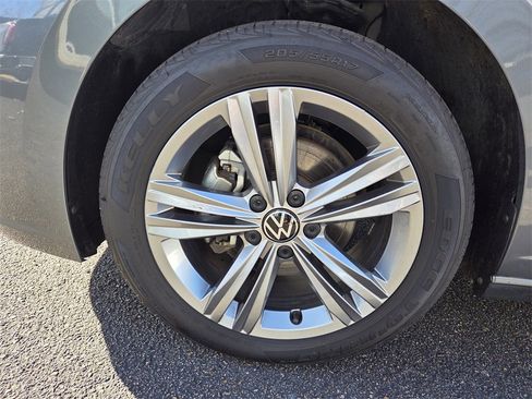 Used 2024 Volkswagen Jetta SE image 27