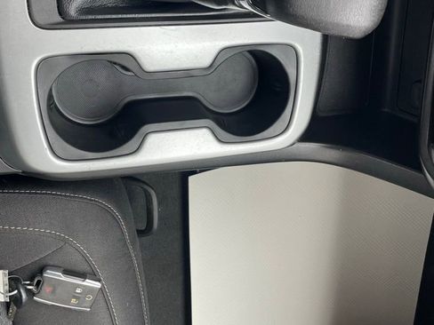 Used 2022 Chevrolet Colorado LT image 38