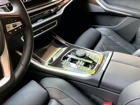 Used 2024 BMW X5 sDrive40i w/ Premium Package image 16