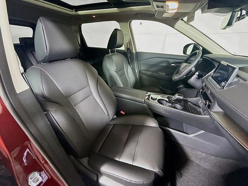 New 2026 Nissan Rogue SV AWD/4WD image 27