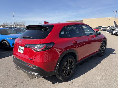 Used 2026 Honda HR-V Sport image 5