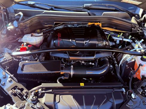 Used 2018 Alfa Romeo Stelvio AWD w/ Convenience Package image 40