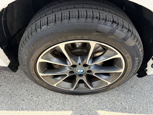 Used 2018 BMW X5 xDrive40e AWD/4WD image 36