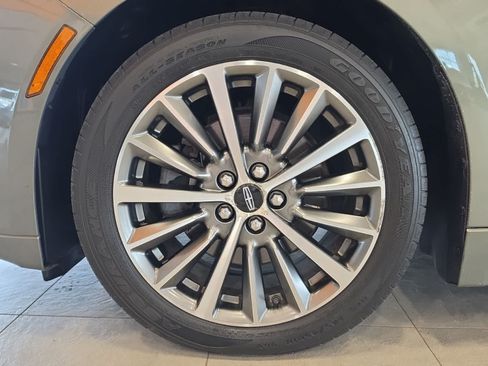 Used 2017 Lincoln MKZ Select AWD/4WD image 13