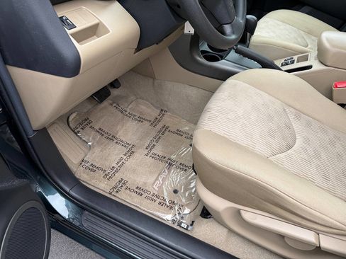 Used 2012 Toyota RAV4 4WD w/ Value Pkg image 11