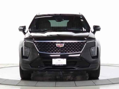 Certified 2025 Cadillac XT4 Premium Luxury image 12