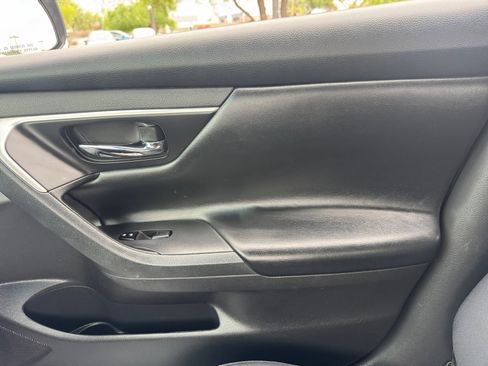 Used 2016 Nissan Altima 2.5 S w/ Power Driver Seat Package image 16