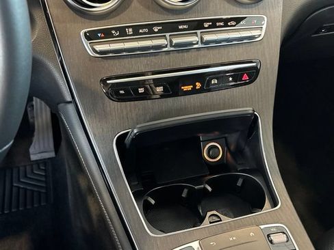 Used 2020 Mercedes-Benz GLC 300 image 29