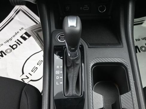 Used 2025 Nissan Sentra S w/ Lighting Package FWD image 18