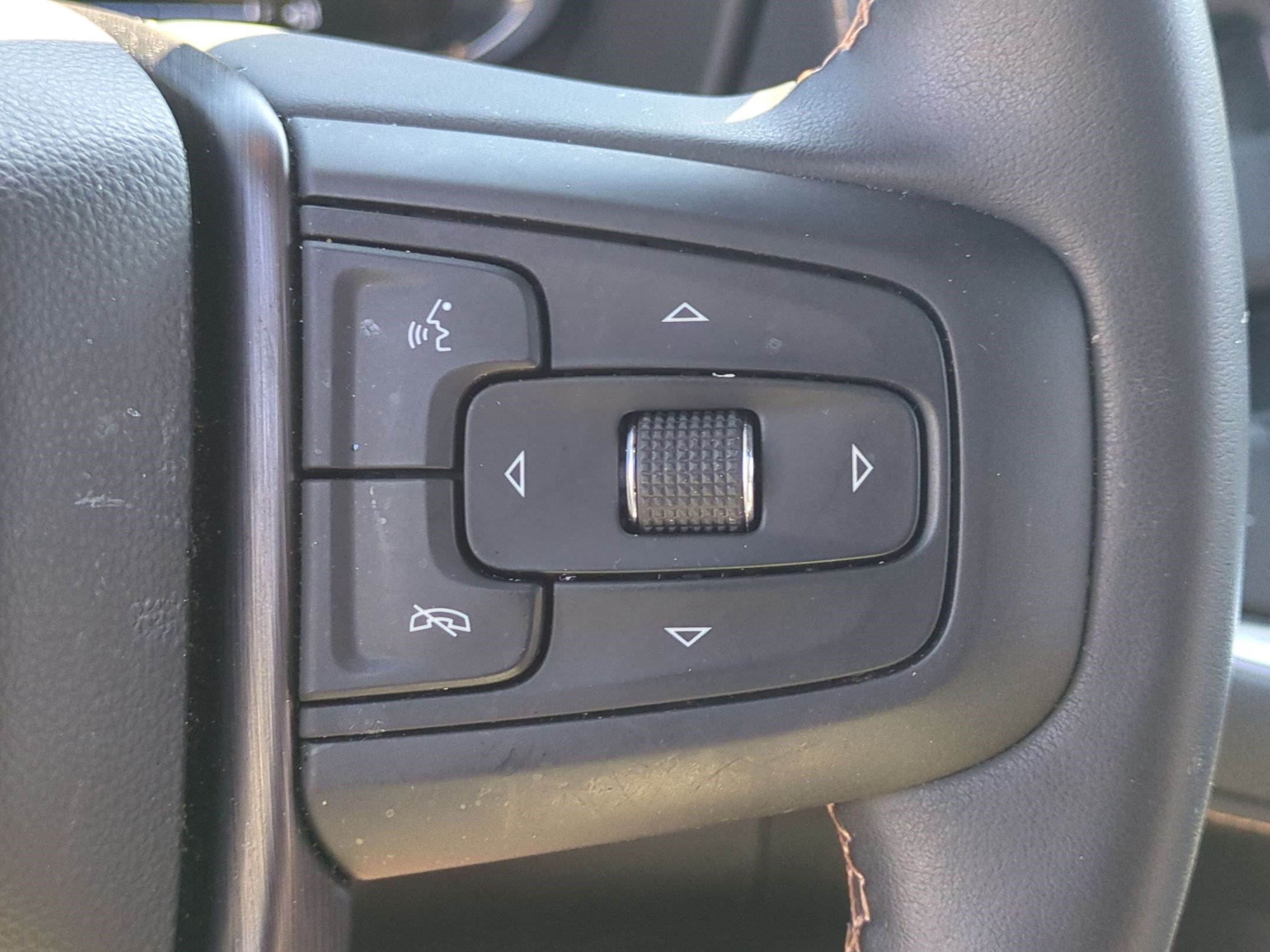 Used 2024 GMC Yukon AT4 AWD/4WD image 19