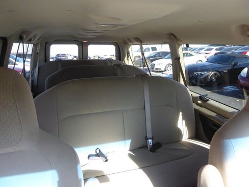 Used 2009 Ford E-350 and Econoline 350 XL image 23