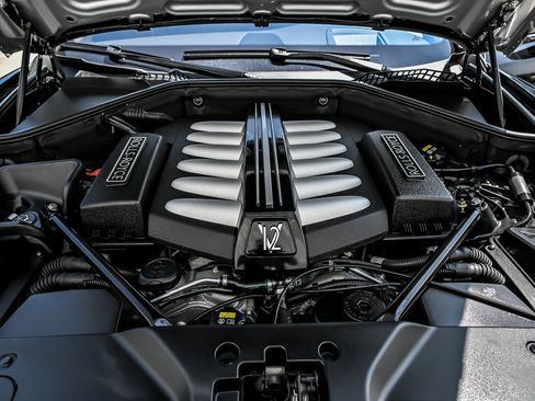 Used 2015 Rolls-Royce Ghost RWD image 15