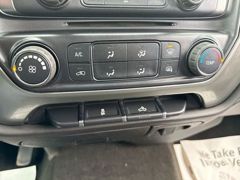 Used 2018 Chevrolet Silverado 1500 LT image 19