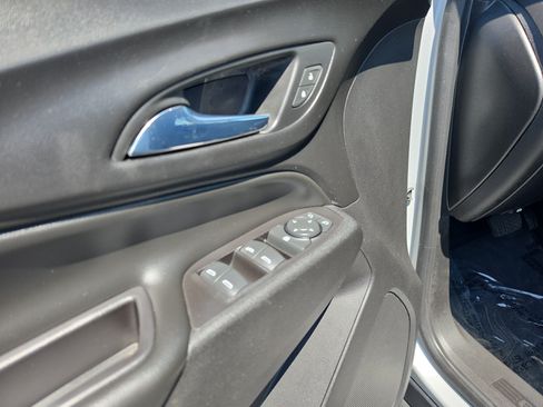 Certified 2019 Chevrolet Equinox LT FWD image 18