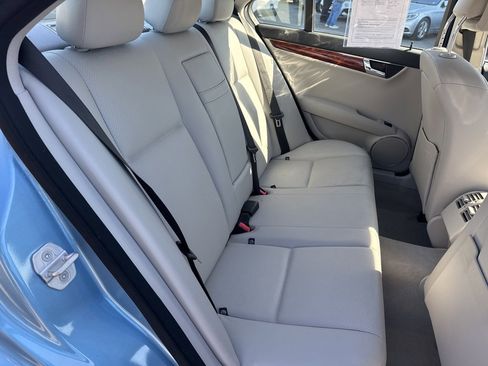 Used 2010 Mercedes-Benz C 300 Sedan image 18