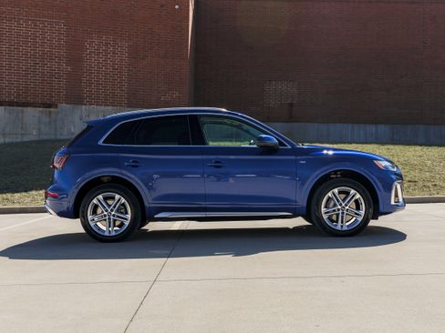 Used 2021 Audi Q5 e Premium Plus image 3