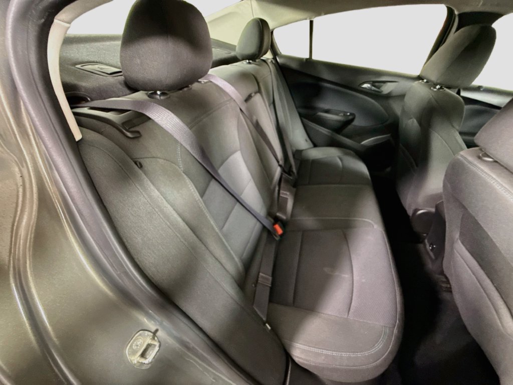Used 2017 Chevrolet Cruze LT FWD image 27