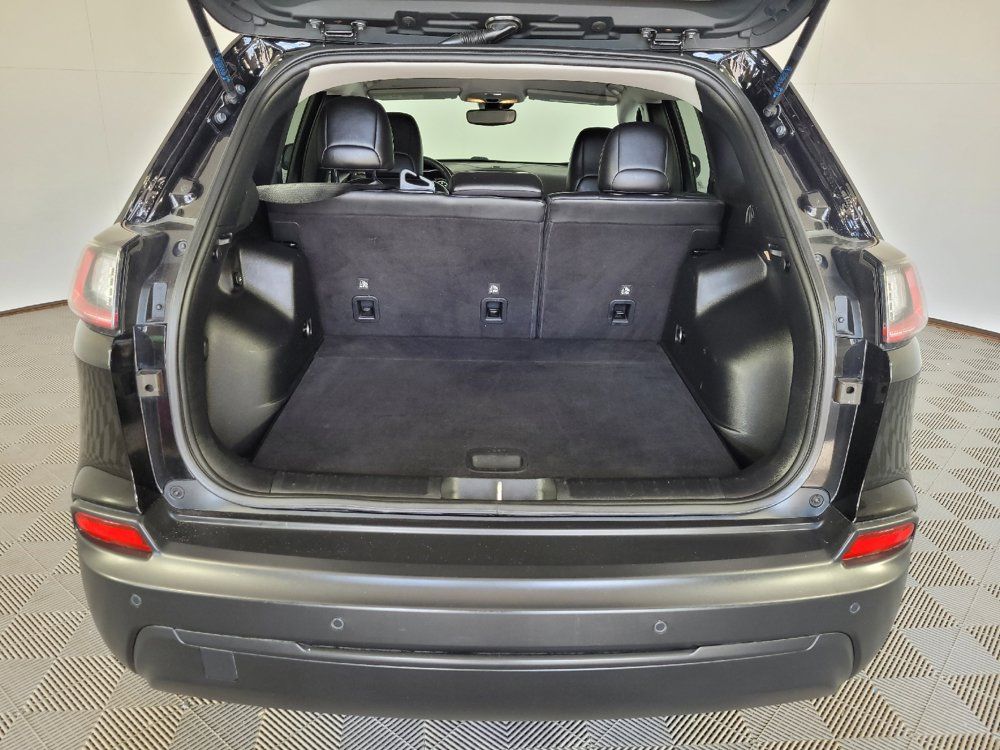 Used 2021 Jeep Cherokee Latitude Plus FWD image 29