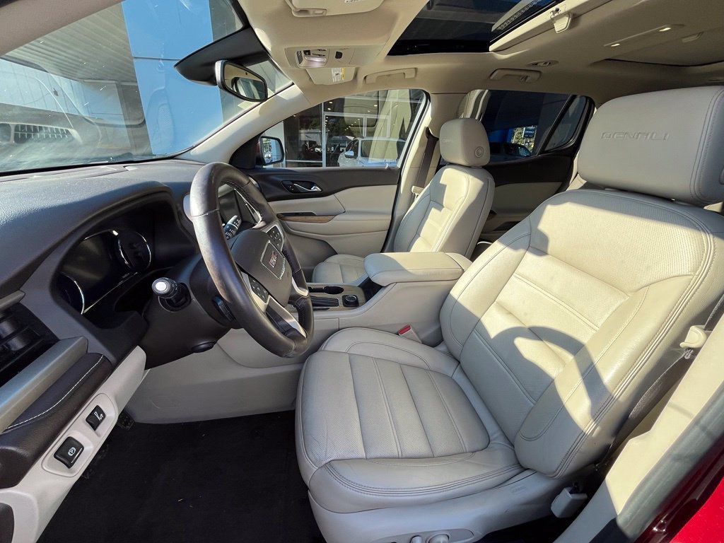 Used 2017 GMC Acadia Denali w/ Technology Package AWD/4WD image 9
