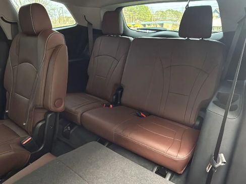 Used 2021 Buick Enclave Avenir w/ Avenir Technology Package image 44