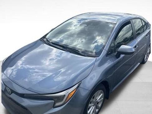 Used 2024 Toyota Corolla LE w/ LE Convenience Package FWD image 13