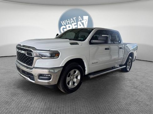 Used 2025 RAM 1500 Big Horn AWD/4WD image 8