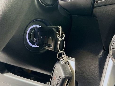 Used 2020 Toyota RAV4 LE image 18