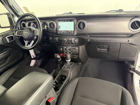 Used 2022 Jeep Wrangler Unlimited Rubicon 4xe w/ Cold Weather Group AWD/4WD image 16