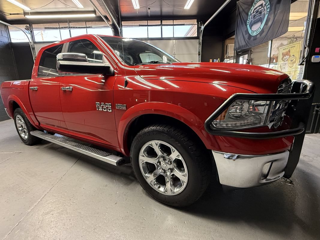 Used 2015 RAM 1500 Laramie w/ Convenience Group AWD/4WD image 3