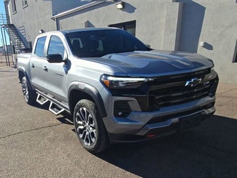 Used 2024 Chevrolet Colorado Z71 w/ Z71 Convenience Package 2 image 2