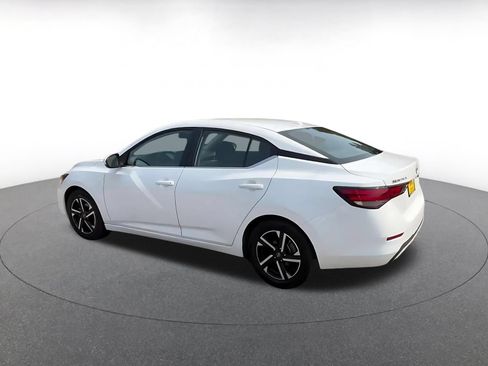 Used 2025 Nissan Sentra SV FWD image 10