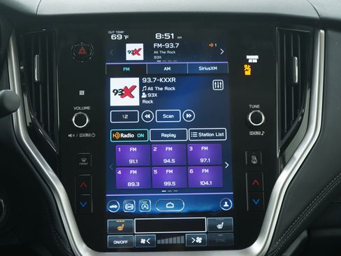 Used 2020 Subaru Outback Premium image 18