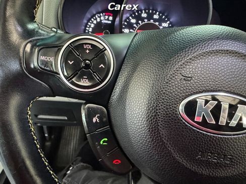 Used 2016 Kia Soul + w/ Primo Package FWD image 26