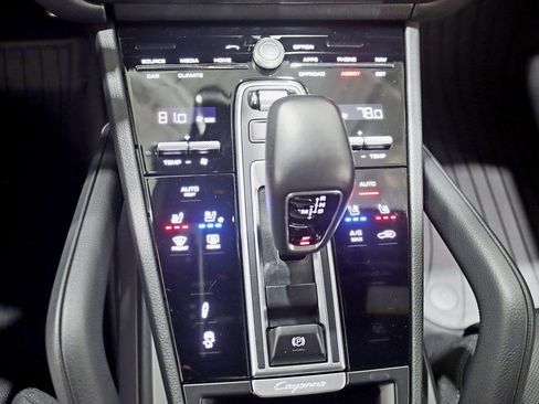 Used 2021 Porsche Cayenne S image 25