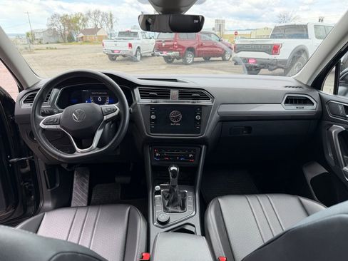 Used 2022 Volkswagen Tiguan SE AWD/4WD image 26