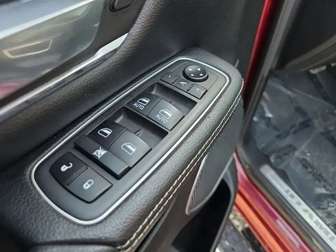 Used 2021 RAM 1500 Laramie image 24