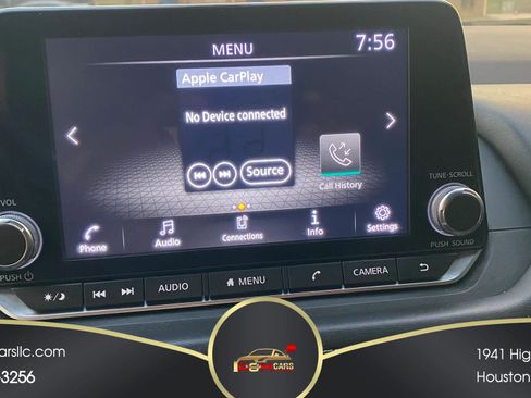 Used 2021 Nissan Rogue S FWD image 3