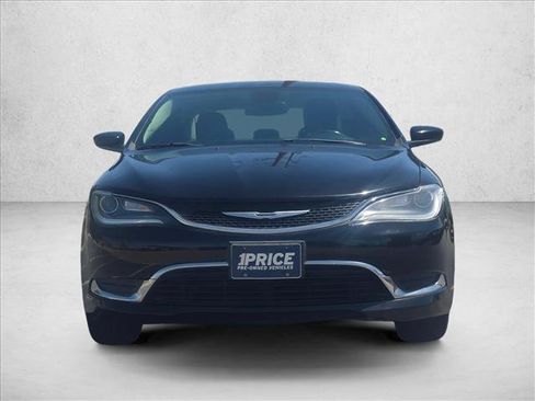Used 2016 Chrysler 200 Limited w/ Anniversary Edition FWD image 2