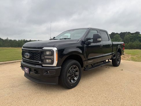 Used 2023 Ford F250 Lariat w/ Lariat Ultimate Package AWD/4WD image 1