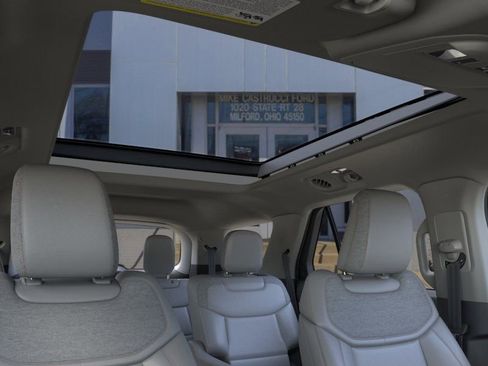 New 2026 Ford Explorer Active AWD/4WD image 22