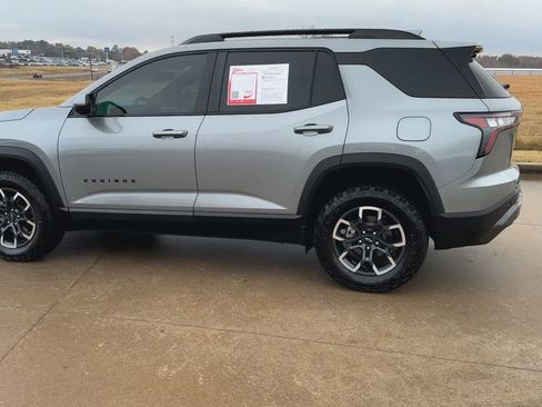 Used 2025 Chevrolet Equinox ACTIV w/ Safety and Technology Package image 5