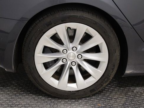 Used 2017 Tesla Model S 60D image 18