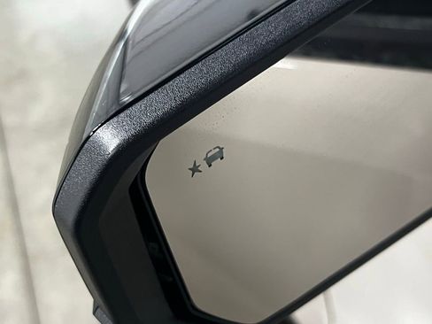 New 2026 GMC Canyon AT4 image 13